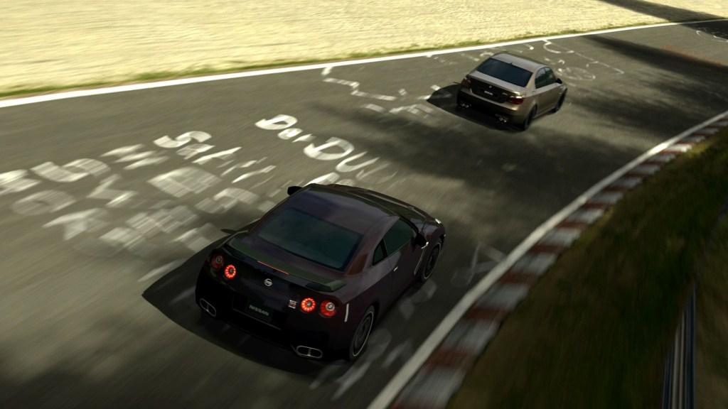 Gran Turismo PSP vs Gran Turismo 4 - Which one looks the best? 